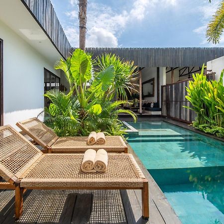 Villa Yogi Surf 3 Canggu 外观 照片